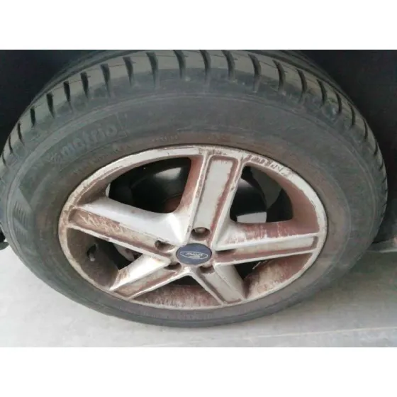 FORD FOCUS BERLINA (CAP) '2006 GHIA GRIS