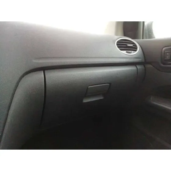 FORD FOCUS BERLINA (CAP) '2006 GHIA GRIS