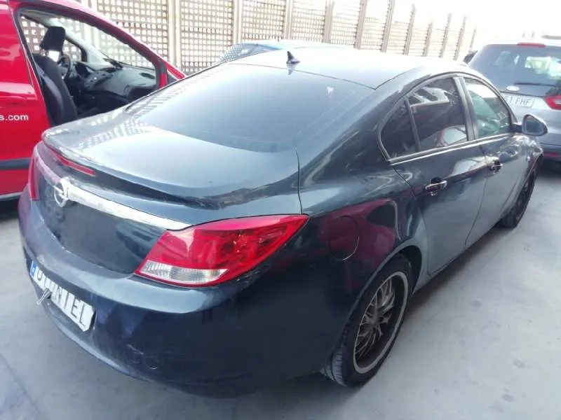 OPEL INSIGNIA BERLINA OPEL INSIGNIA BERLINA '2010 2.0 CDTI CAT NEGRO 2008