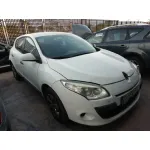 RENAULT MEGANE III BERLINA 5 P RENAULT MEGANE III BERLINA 5 P '2010 EMOTION BLANCO 2010