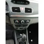 RENAULT MEGANE III BERLINA 5 P RENAULT MEGANE III BERLINA 5 P '2010 EMOTION BLANCO 2010