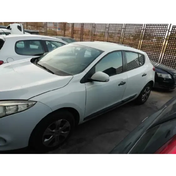 RENAULT MEGANE III BERLINA 5 P '2010 EMOTION BLANCO