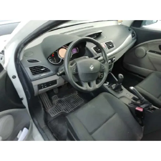 RENAULT MEGANE III BERLINA 5 P '2010 EMOTION BLANCO