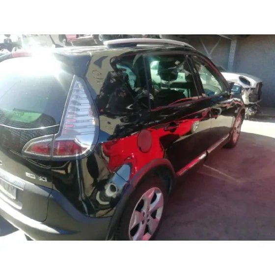 RENAULT SCENIC III '2014 BOSE EDITION NEGRO