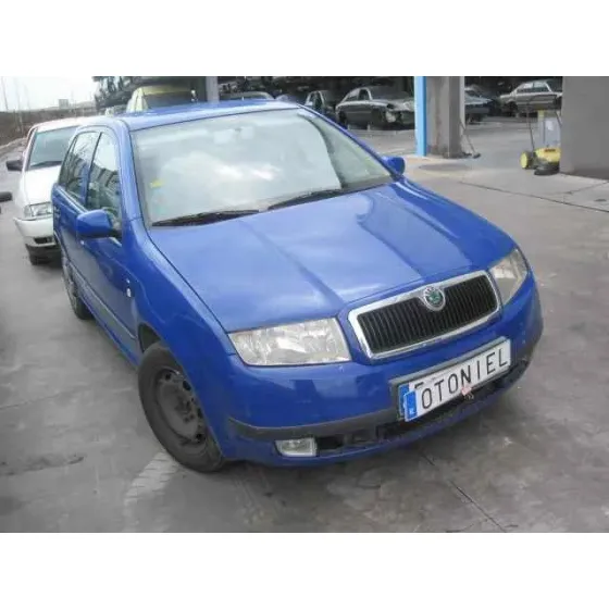 SKODA FABIA (6Y2/6Y3) '2001 ATTRACTIVE AZUL