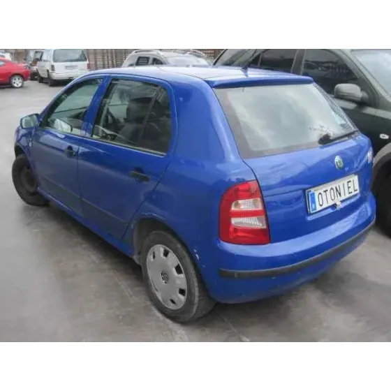 SKODA FABIA (6Y2/6Y3) '2001 ATTRACTIVE AZUL