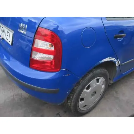 SKODA FABIA (6Y2/6Y3) '2001 ATTRACTIVE AZUL