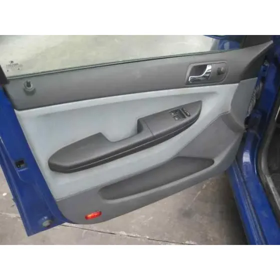 SKODA FABIA (6Y2/6Y3) '2001 ATTRACTIVE AZUL