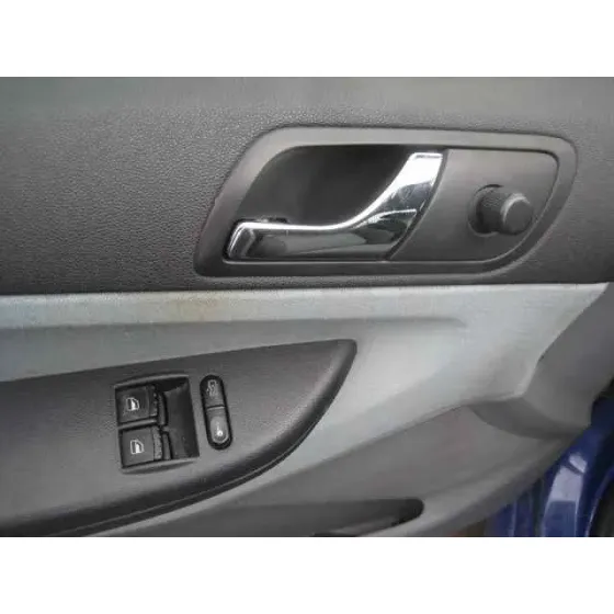 SKODA FABIA (6Y2/6Y3) '2001 ATTRACTIVE AZUL