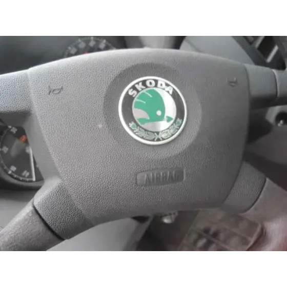 SKODA FABIA (6Y2/6Y3) '2001 ATTRACTIVE AZUL