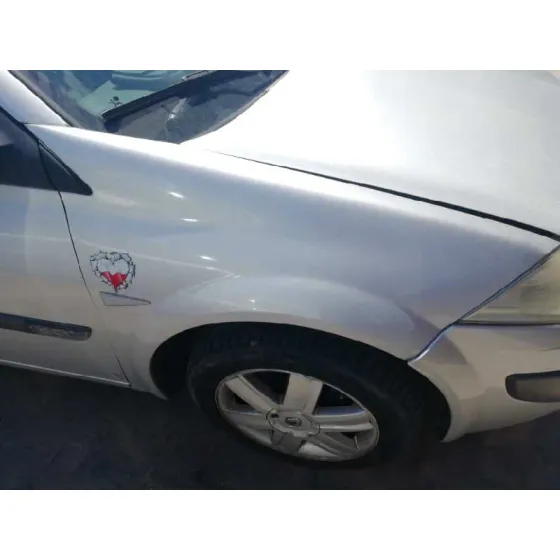 RENAULT MEGANE II BERLINA 5P '2006 AUTHENTIQUE GRIS PLATA