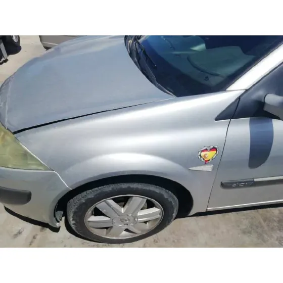 RENAULT MEGANE II BERLINA 5P '2006 AUTHENTIQUE GRIS PLATA