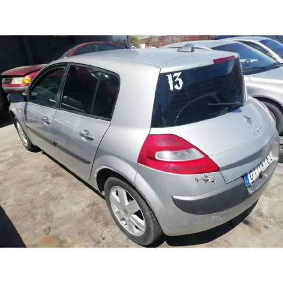 RENAULT MEGANE II BERLINA 5P '2006 AUTHENTIQUE GRIS PLATA