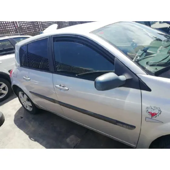 RENAULT MEGANE II BERLINA 5P '2006 AUTHENTIQUE GRIS PLATA