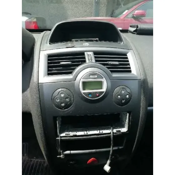 RENAULT MEGANE II BERLINA 5P '2006 AUTHENTIQUE GRIS PLATA