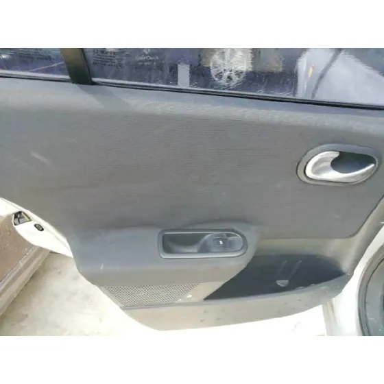 RENAULT MEGANE II BERLINA 5P '2006 AUTHENTIQUE GRIS PLATA