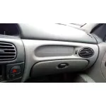 RENAULT MEGANE I FASE 2 CLASSIC (LA..) RENAULT MEGANE I FASE 2 CLASSIC (LA..) '2001 1.4 16V AUTHENTIQUE ROJO 2000