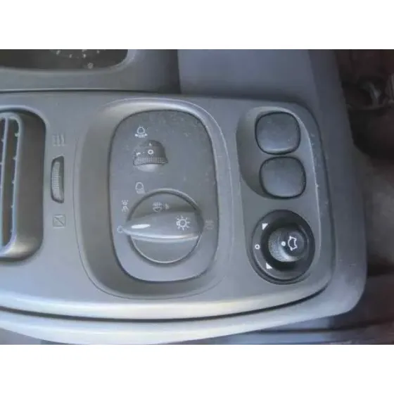 FORD TRANSIT MOD.2000 CAJA ABIERTA '2005 FT 330 2.4 CORTO BLANCO