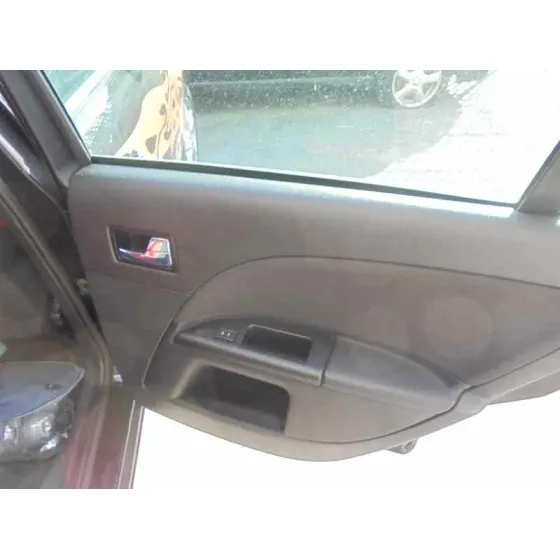 FORD MONDEO BERLINA (GE) '2006 AMBIENTE (06.2003->) (D) NEGRO