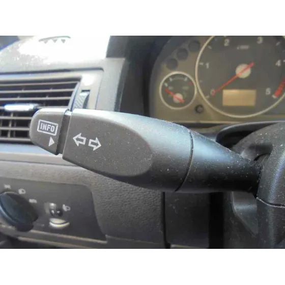 FORD MONDEO BERLINA (GE) '2006 AMBIENTE (06.2003->) (D) NEGRO
