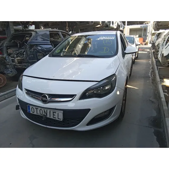 Opel ASTRA J (P10) 2011