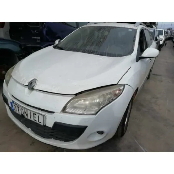 RENAULT MEGANE III SPORT TOURER '2010 1.5 DCI DIESEL FAP BLANCO