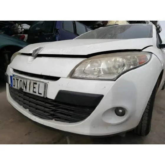 RENAULT MEGANE III SPORT TOURER '2010 1.5 DCI DIESEL FAP BLANCO