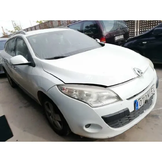 RENAULT MEGANE III SPORT TOURER '2010 1.5 DCI DIESEL FAP BLANCO