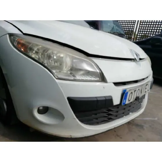 RENAULT MEGANE III SPORT TOURER '2010 1.5 DCI DIESEL FAP BLANCO