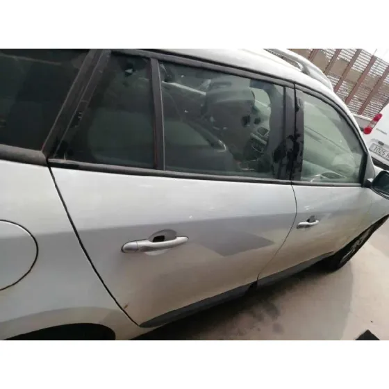 RENAULT MEGANE III SPORT TOURER '2010 1.5 DCI DIESEL FAP BLANCO