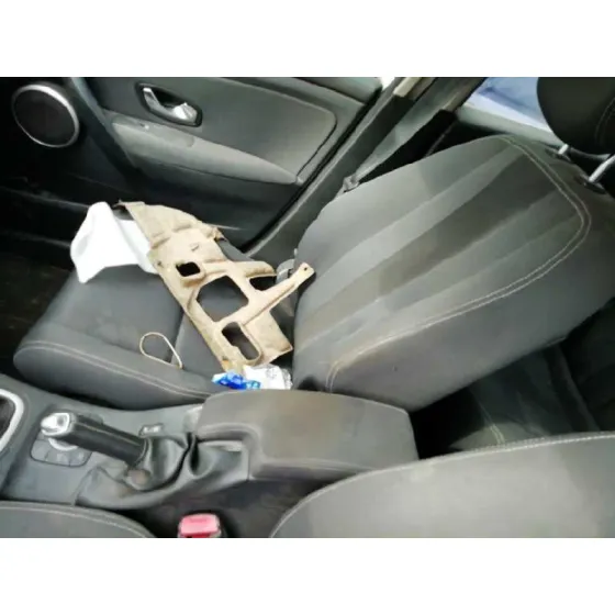 RENAULT MEGANE III SPORT TOURER '2010 1.5 DCI DIESEL FAP BLANCO