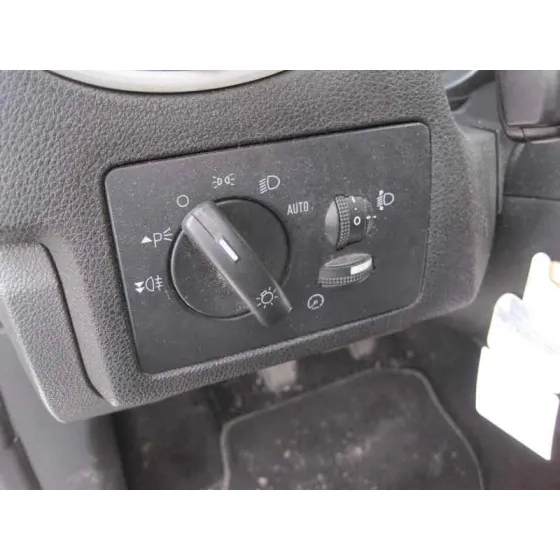 FORD FOCUS BERLINA (CAP) '2006 GHIA AZYK