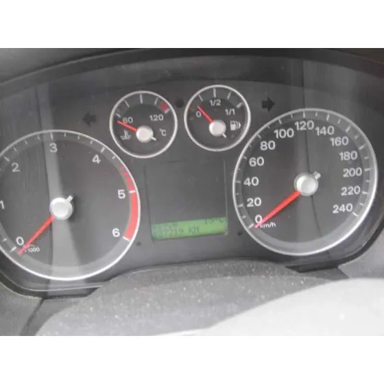 FORD FOCUS BERLINA (CAP) '2006 GHIA AZYK