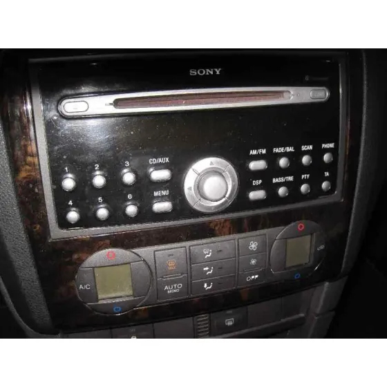 FORD FOCUS BERLINA (CAP) '2006 GHIA AZYK