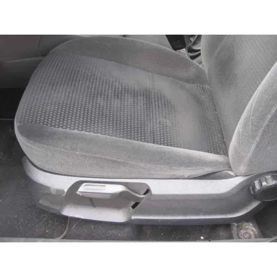 FORD FOCUS BERLINA (CAP) '2006 GHIA AZYK