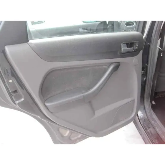 FORD FOCUS BERLINA (CAP) '2006 GHIA AZYK