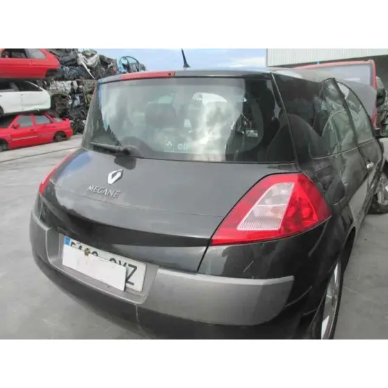 RENAULT MEGANE II BERLINA 3P '2004 CONFORT AUTHENTIQUE NEGRO