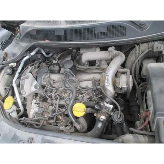 RENAULT MEGANE II BERLINA 3P '2004 CONFORT AUTHENTIQUE NEGRO