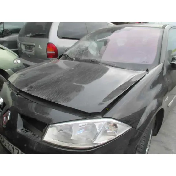 RENAULT MEGANE II BERLINA 3P '2004 CONFORT AUTHENTIQUE NEGRO