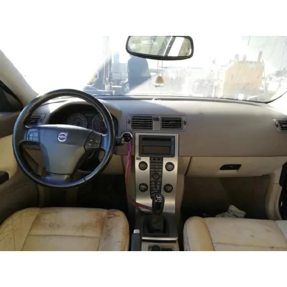 VOLVO V50 FAMILIAR '2006 2.0 DIESEL CAT NEGRO