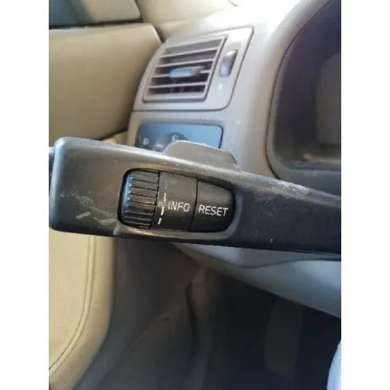 VOLVO V50 FAMILIAR '2006 2.0 DIESEL CAT NEGRO