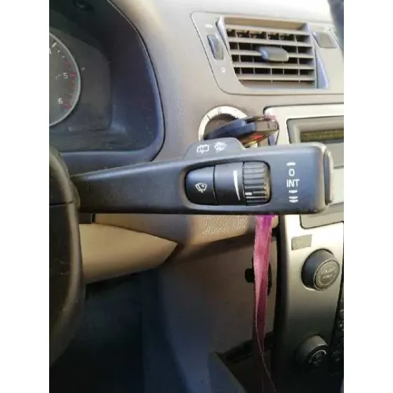 VOLVO V50 FAMILIAR '2006 2.0 DIESEL CAT NEGRO