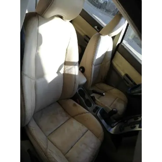 VOLVO V50 FAMILIAR '2006 2.0 DIESEL CAT NEGRO