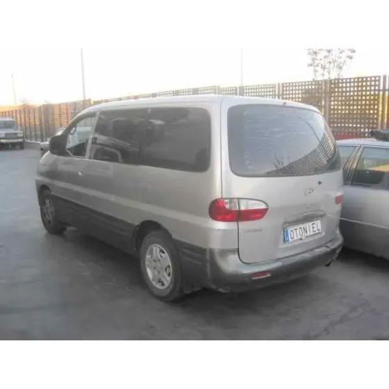 HYUNDAI H 1 '2003 H 1 FURG.CAJA CERR.C. PUERTA PLATA