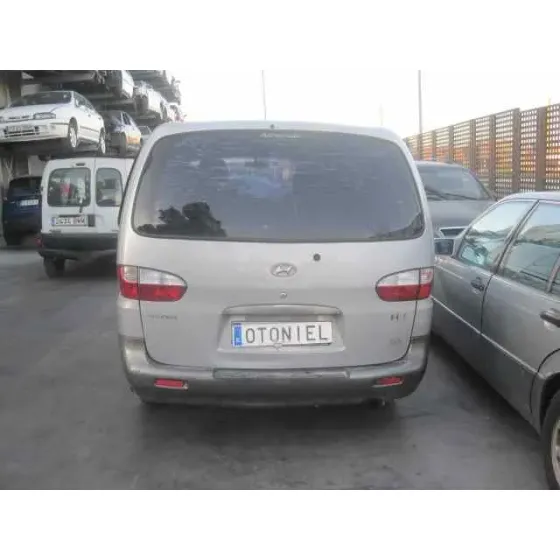 HYUNDAI H 1 '2003 H 1 FURG.CAJA CERR.C. PUERTA PLATA