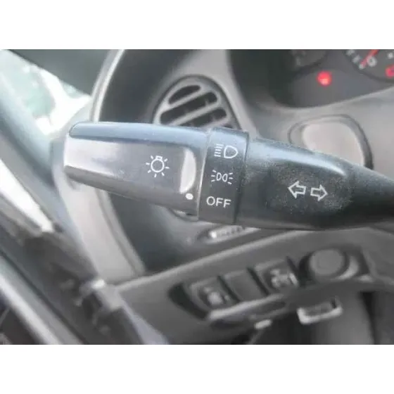 HYUNDAI H 1 '2003 H 1 FURG.CAJA CERR.C. PUERTA PLATA