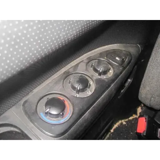 HYUNDAI H 1 '2003 H 1 FURG.CAJA CERR.C. PUERTA PLATA