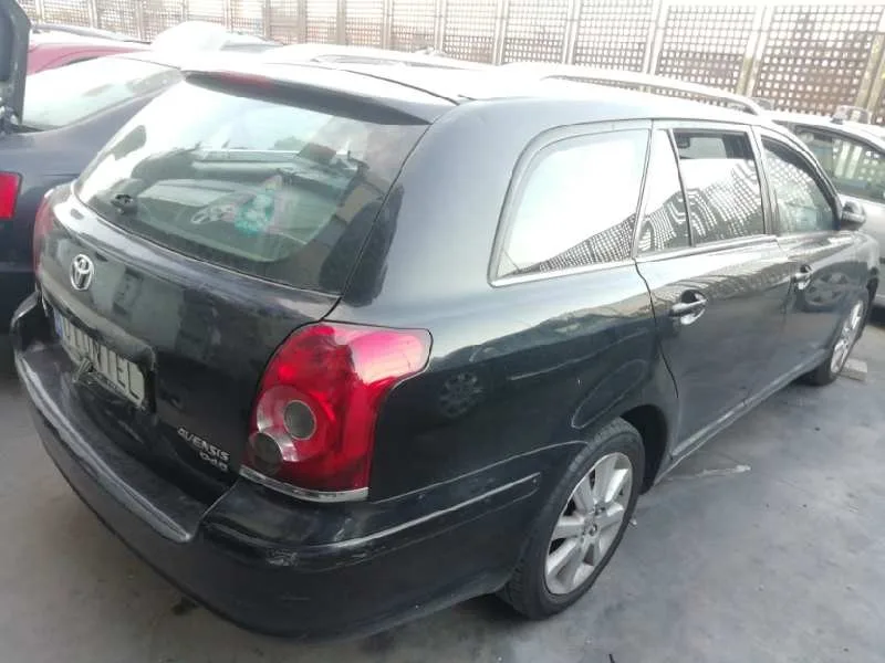 TOYOTA AVENSIS WAGON (T25) '2006 2.0 D-4D EXECUTIVE NEGRO
