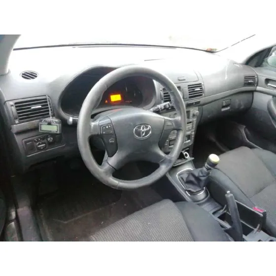 TOYOTA AVENSIS WAGON (T25) '2006 2.0 D-4D EXECUTIVE NEGRO
