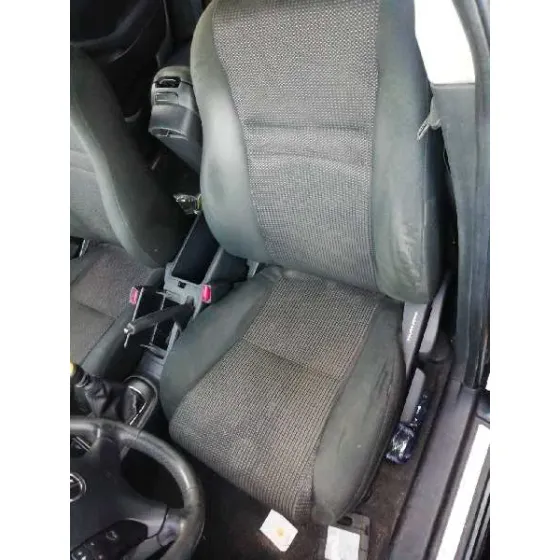 TOYOTA AVENSIS WAGON (T25) '2006 2.0 D-4D EXECUTIVE NEGRO